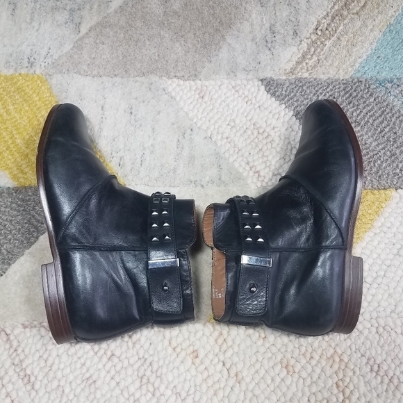 Earthies Treano Studded Moto Ankle Bootie - Picture 4 of 15